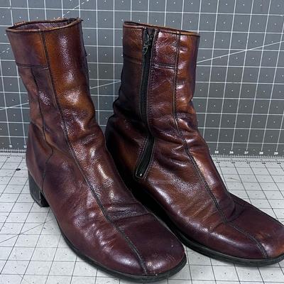 AWESOME VINTAGE! Pair of Men's Square Toed Boot with Zipper 