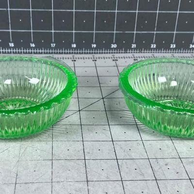 2 Uranium Glass Dishes 