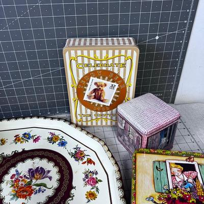 Large Collection of TINS VINTAGE 