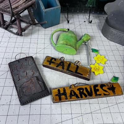 Hanging Holder, Hooks, Chimes; Farm Style DÃ©cor' 