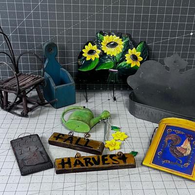 Hanging Holder, Hooks, Chimes; Farm Style DÃ©cor' 