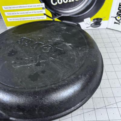 LODGE Cast Iron Combo Cooker 