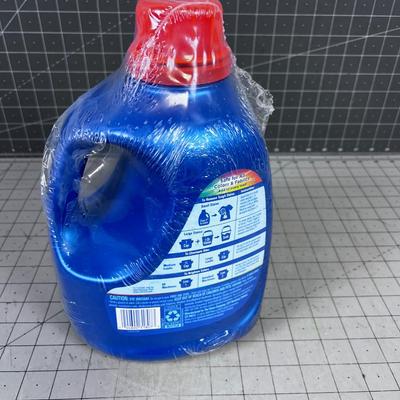 NEW CLOROX 2 Color Detergent NEW 