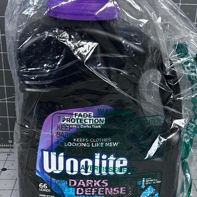 Woolite Darks Defense NEW NEVER OPENED. 