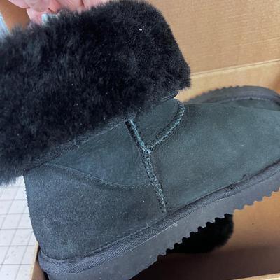 BLACK NEW Short Shearling Snow Boot by KIRKLAND 