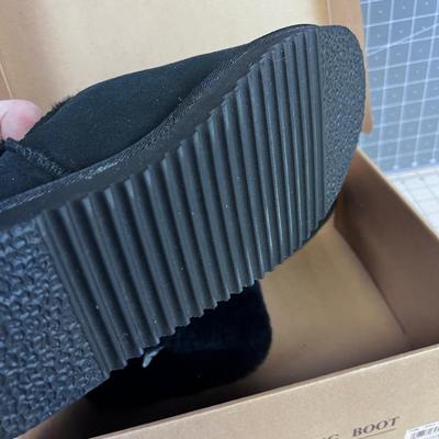 BLACK NEW Short Shearling Snow Boot by KIRKLAND 