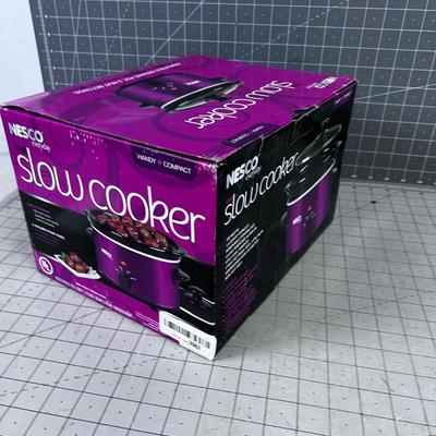 1.5 Quart NEW Slow Cooker NEW IN THE BOX 
