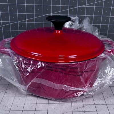 COOKS Essentials 2 Quart Cast Iron Dutch OVEN RED - NEW NEVER USED