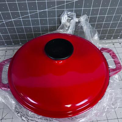 COOKS Essentials 2 Quart Cast Iron Dutch OVEN RED - NEW NEVER USED