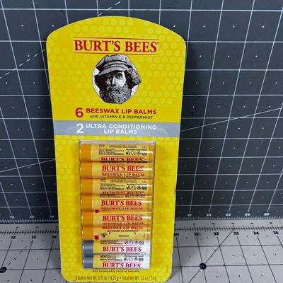 BURT'S BEES NEW 8 NEW Lip Conditions