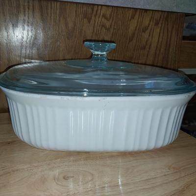 CASSEROLE DISHES AND LARGE GLASS BOWL
