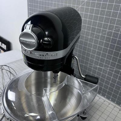 Kitchen Aid PROFESSIONAL 600 Stand, Color BLACK with Attachments