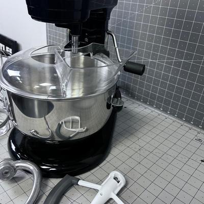 Kitchen Aid PROFESSIONAL 600 Stand, Color BLACK with Attachments
