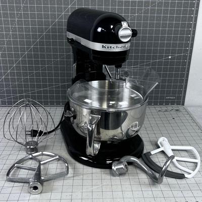 Kitchen Aid PROFESSIONAL 600 Stand, Color BLACK with Attachments