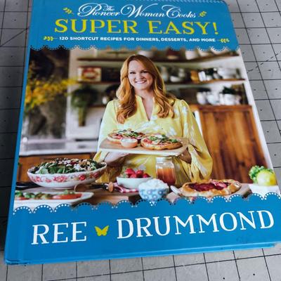 4 Cook Books by Ree Drummond the PIONEER WOMAN COOKS 