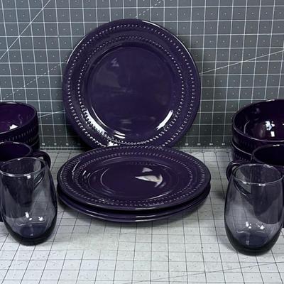 Purple Royal Norfolk Dinnerware set