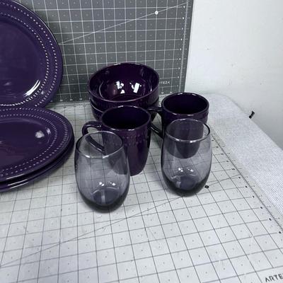 Purple Royal Norfolk Dinnerware set