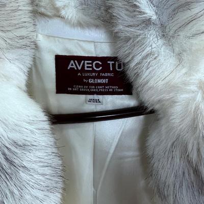 AVEC TU Woman's SZ Large Vegan Fur Coat 