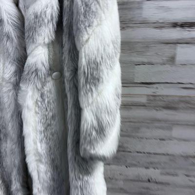 AVEC TU Woman's SZ Large Vegan Fur Coat 