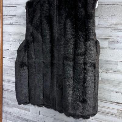 Women's XL Faux Fur Vest 