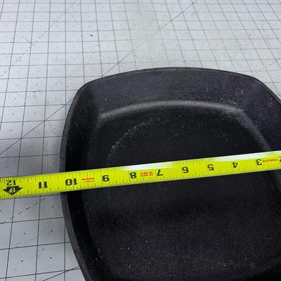 Square LODGE Cast-Iron Skillet Fry Pan