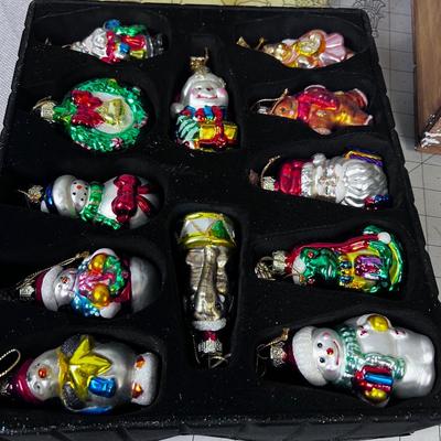 Thomas Pacconi 2002 36 Piece Glass Christmas Ornament Set 