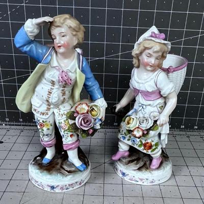 Saxony Bisque Porcelain Boy & Girl w/Baskets c. 1910