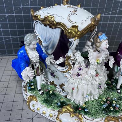 Lace Edge Porcelain Unterweissbach CARRIAGE with 3 Figurines