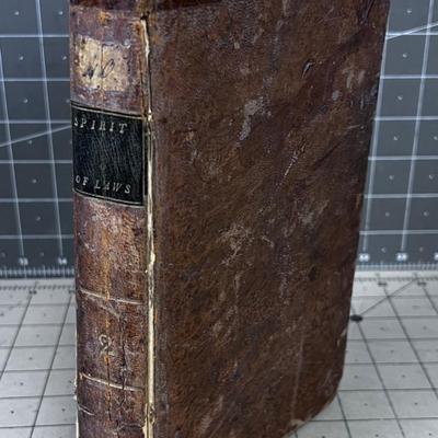 SPIRIT OF LAW - Antique Law Books