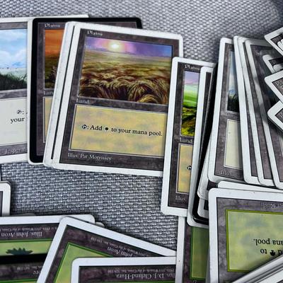 Box of MAGIC The GATHERING 1993  VINTAGE CARDS 