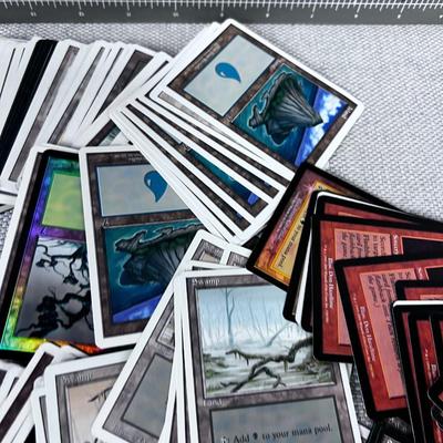 Box of MAGIC The GATHERING 1993  VINTAGE CARDS 