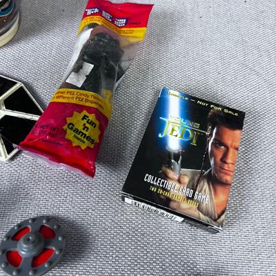 STAR WAR Themed Collection of Cards & Toys 
