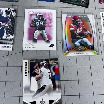 (16) Foot Ball Cards ALL SLEEVED