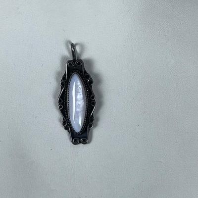Rainbow Moon Stone Pendant. 