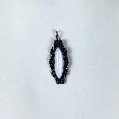 Rainbow Moon Stone Pendant. 