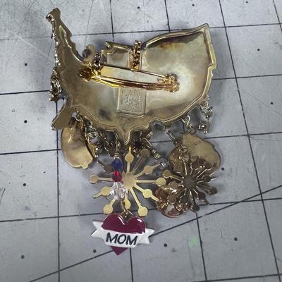 LATR 2 GO AMERICA Pendant 