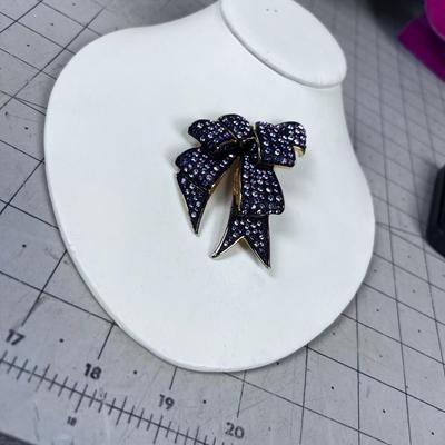 JOAN RIVER PIN Purple Ribbon Rhinestone 