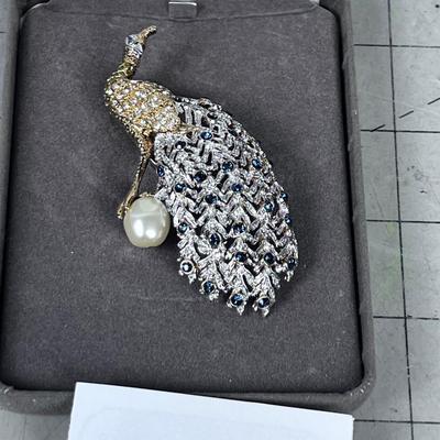 Nolan Miller Glamor Collection Peacock Pin In Box 