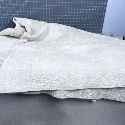 Antique Hand Made Quilt White/Ivory 