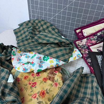 Mixed Lot of Vintage Linen 
