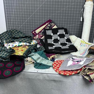 Mixed Lot of Vintage Linen 