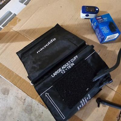 Assortment of Ambulatory Equipment (G-JS)
