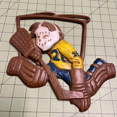 Set of 3 1973 Sexton Hockey Player Wall Hangers