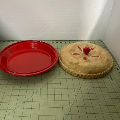 Vintage Picnic Basket, Wool Blanket and Ceramic Pie Holder