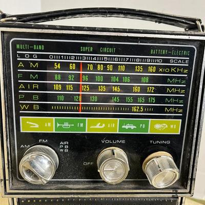 Vintage Solid State Multi Band Radio