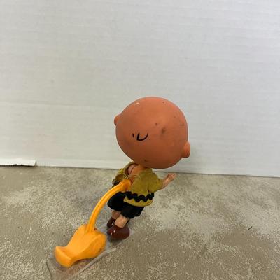 Vintage Peanuts Chalk Figurines and Misc Figures