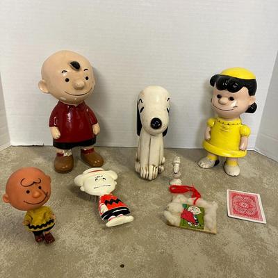 Vintage Peanuts Chalk Figurines and Misc Figures