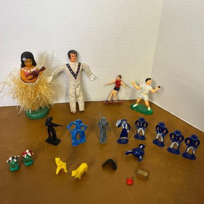Lot of Vintage Toy Items
