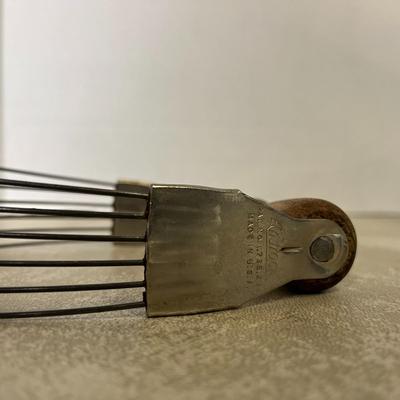 Vintage Kitchen Tools, Sunbeam Mixer Model HM-1