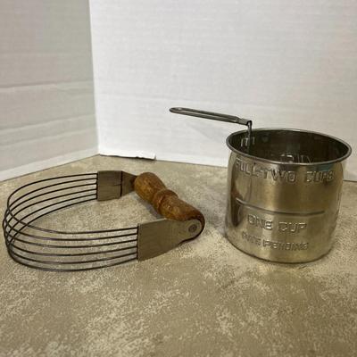 Vintage Kitchen Tools, Sunbeam Mixer Model HM-1